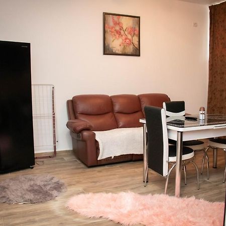 Apartament Capitala Militari Roşu 외부 사진
