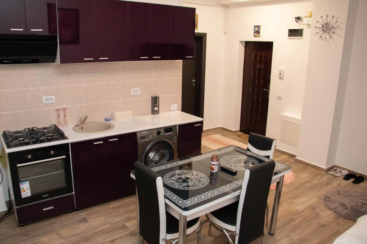 Apartament Capitala Militari Roşu 외부 사진